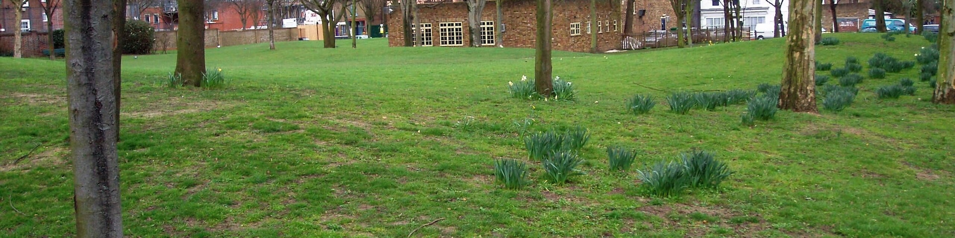 Quite a pretty little park, just off upper Holloway road. Photo taken March 2008. Owner: London Borough of Islington.