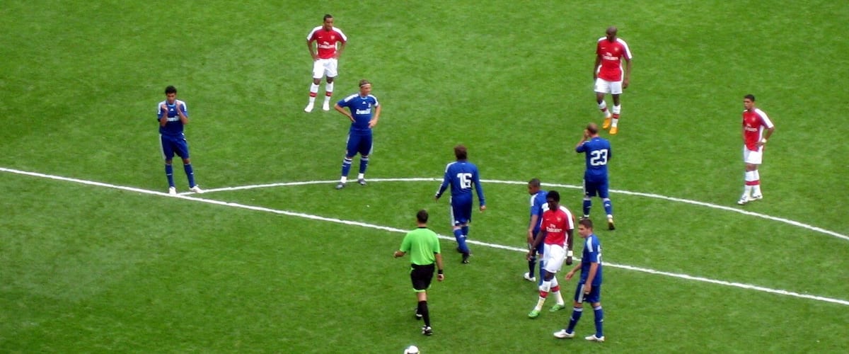 Van Persie brought down. Togo wanted this, to prove he is a 30 goal a year striker