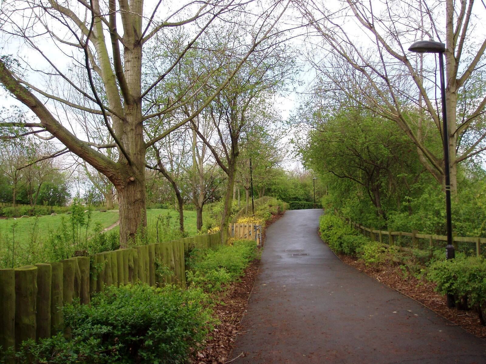 Pretty little park in Hackney, with a BMX track. The Hackney City Farm adjoins it. Photo taken March 2008. Owner: London Borough of Hackney (website).