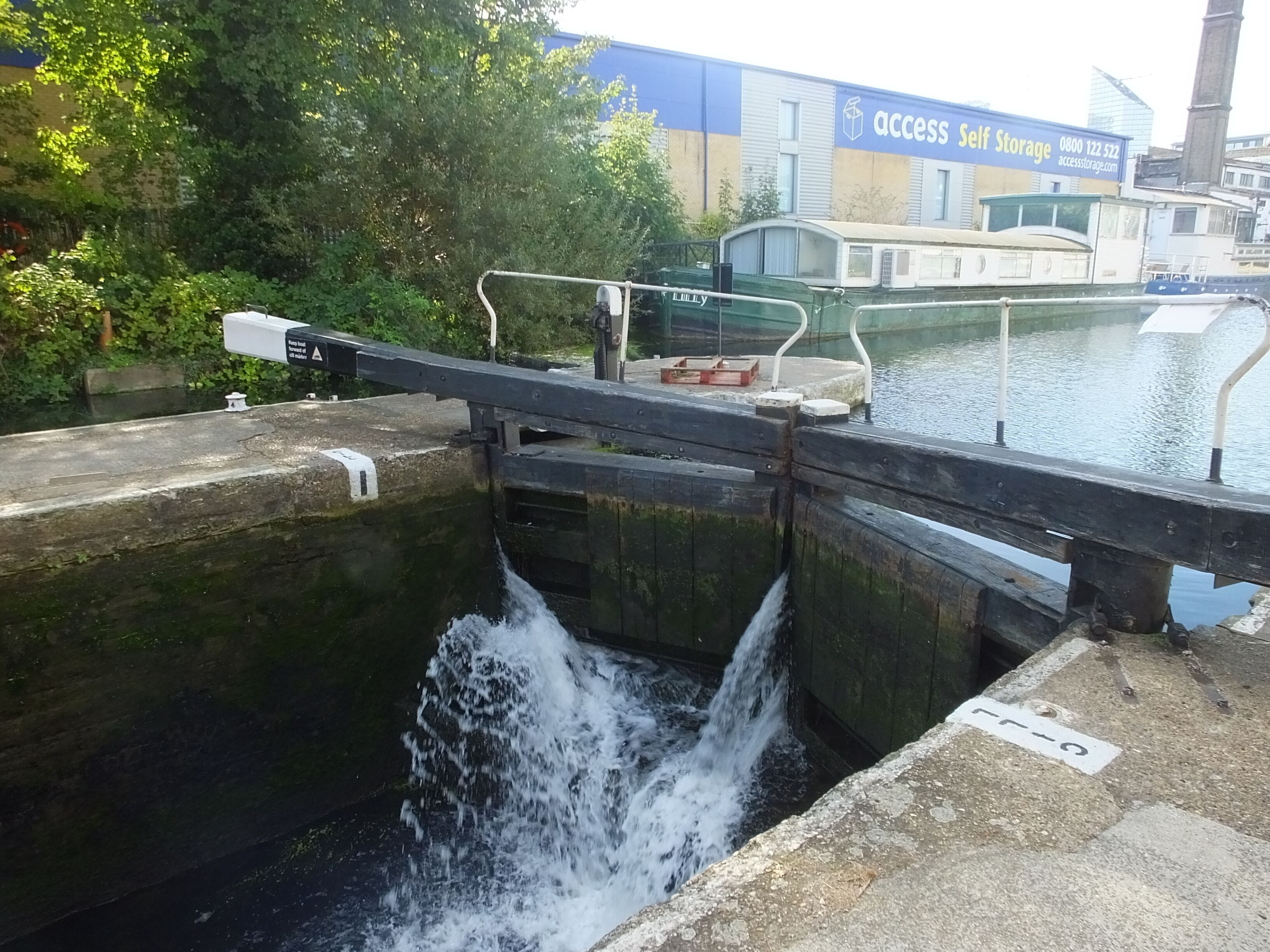 Regent's Canal inHackney. Sturt's Lock