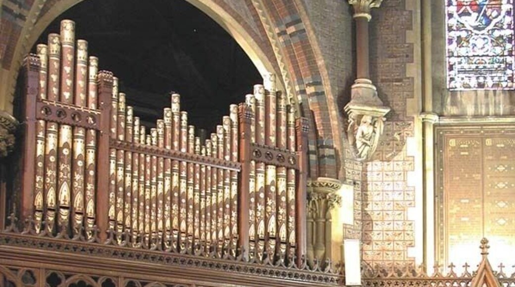 St Mark, Dalston, London E8 - Organ