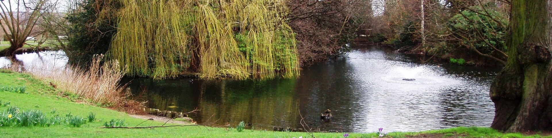 Lovely park by the River Lea or Lee, with wonderful views across the Walthamstow Marshes. Photo taken March 2008. (View of cafe.) Owner: London Borough of Hackney (website).