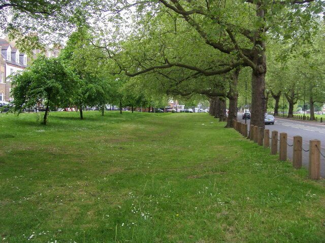 Clapton Common Clapton Common between Clapton Terrace and the A107