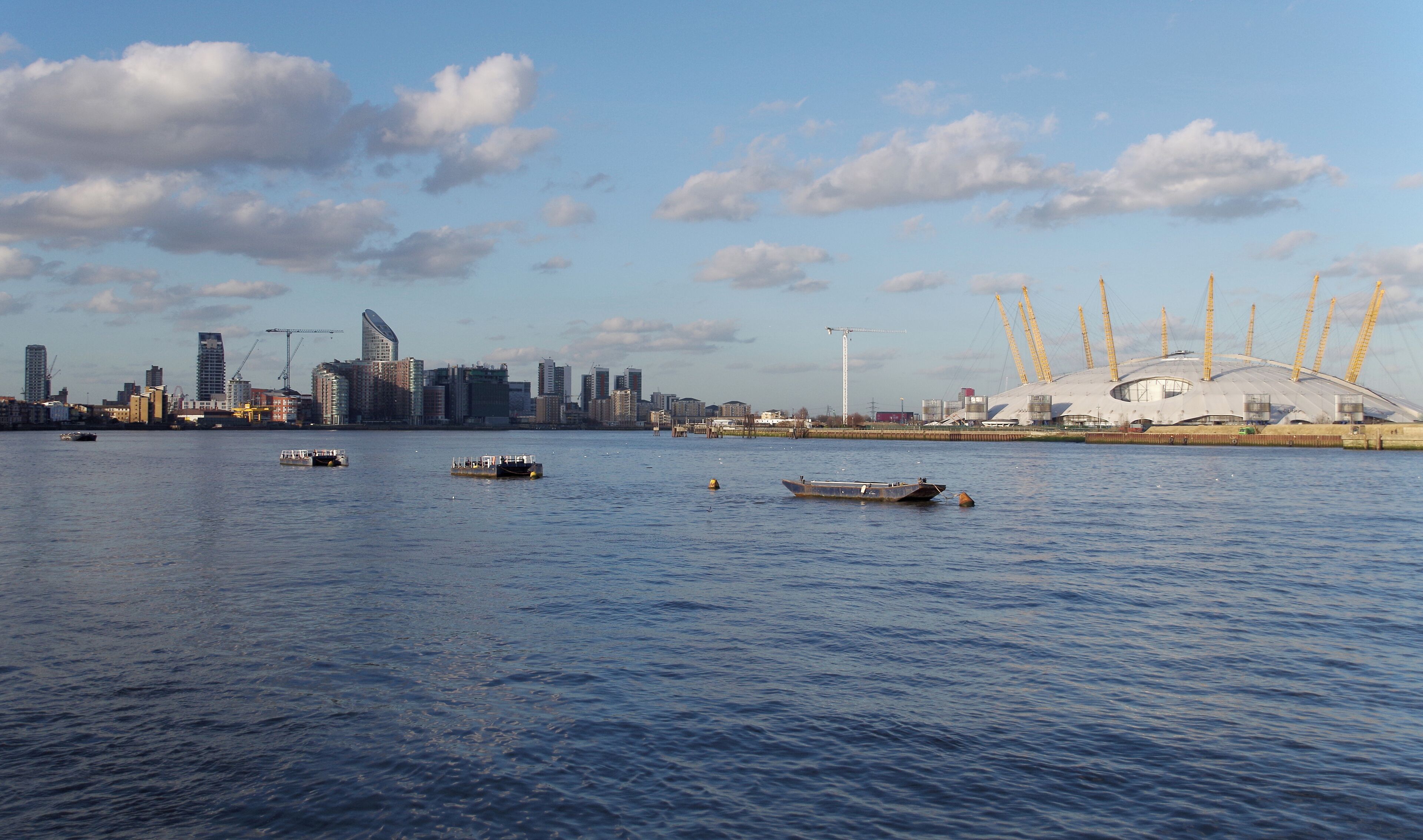 The River Thames on the east side of the Isle of Dogs.