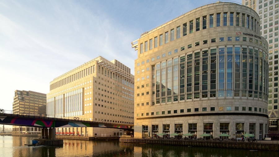 Canary Wharf showing a bridge, a city and a river or creek