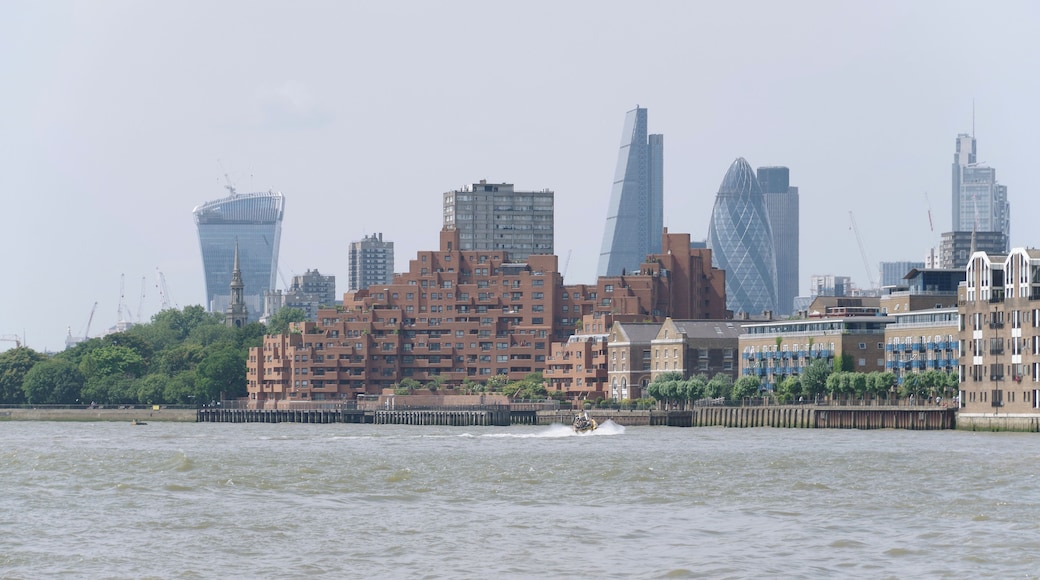 Looking west along the Thames towards the City.