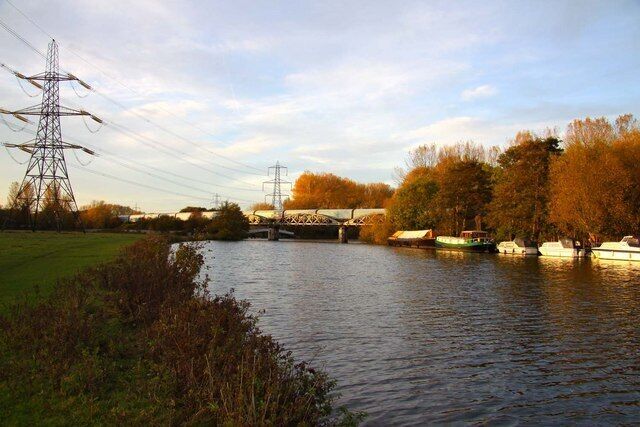 The Thames at Kennington in Autumn