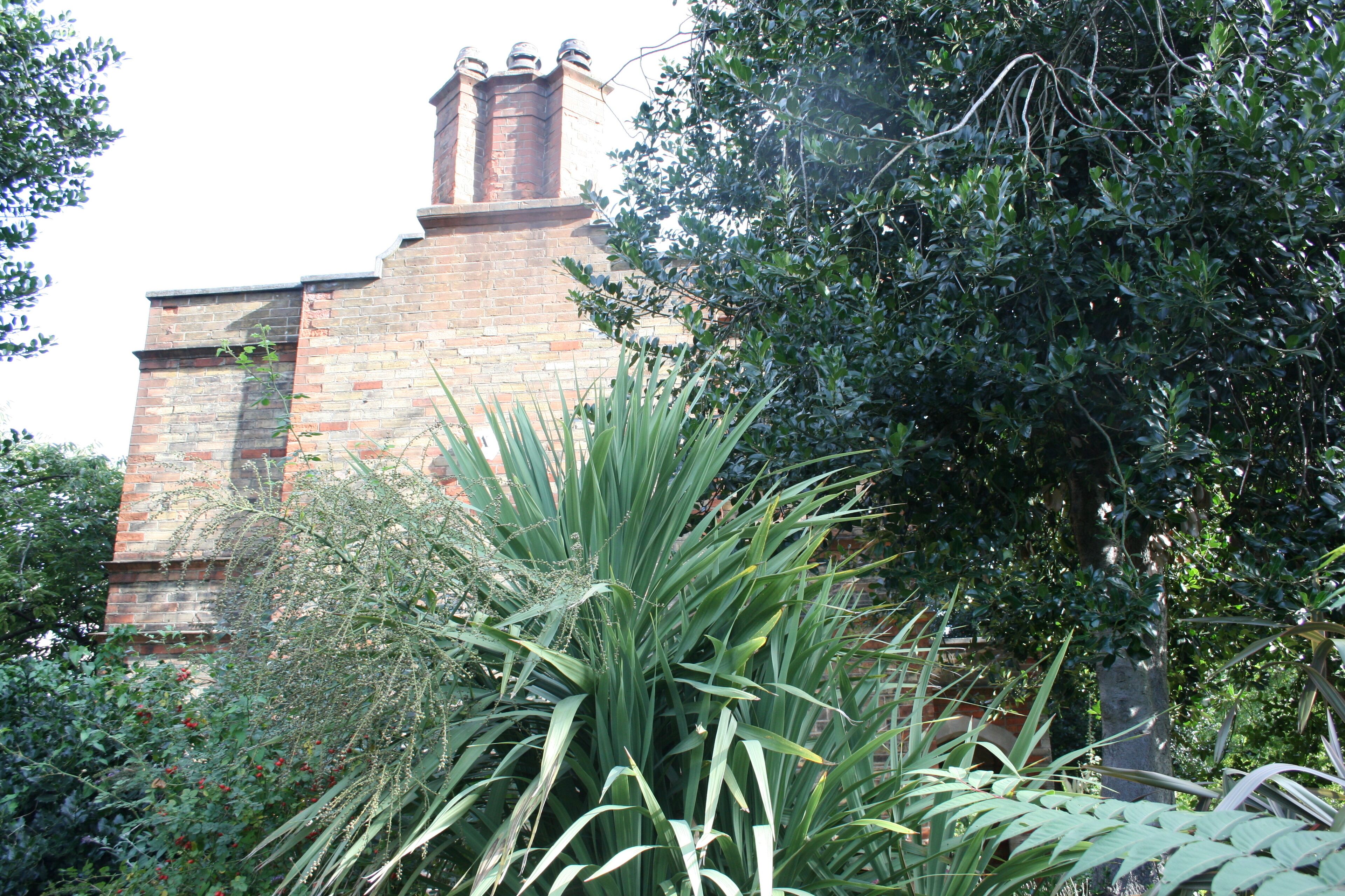Lodge at Entrance to Kennington Park