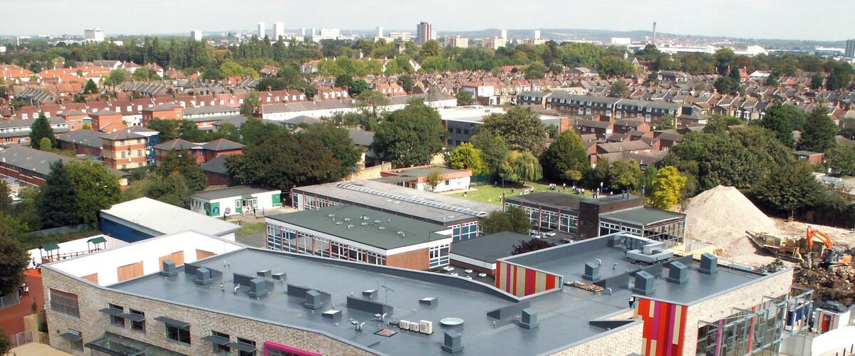 Redevelopment of Broadwater Farm Primary School, today called The Willow, in Tottenham, London, England, between August 2010 and June 2013. Camera: Konica Minolta DiMAGE Z5 Software: JPEG lens-corrected, optimized, and possibly straightened and cropped with DxO OpticsPro 11 Elite and Viewpoint 3, and likely further optimized with Adobe Photoshop CS2.