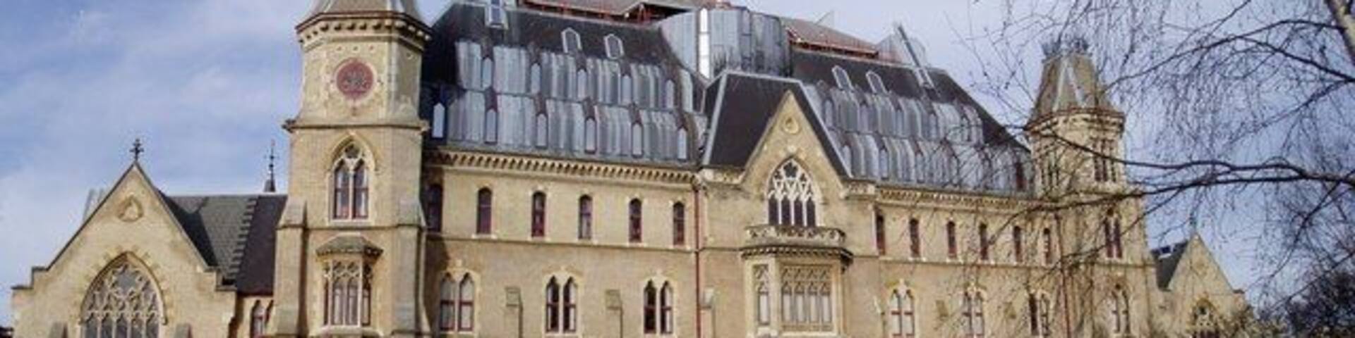 Wood Green Crown Court Built in 1865 as a home for the sons of deceased and needy Freemasons, it was converted to a Training College for Schoolmistresses in 1904. In 1930 it was sold to the Tottenham District Gas Company and later became the offices of Eastern Gas until 1974 when the site was acquired by Haringey Council under whom the building was modernised and became the Wood Green Crown Court and Remand Centre with the rest of the site developed for housing. The building was struck by arson c1989 and promptly rebuilt with a new and very assertive roof. Text adapted from Wikipedia Lordship_Lane_%28Haringey%29