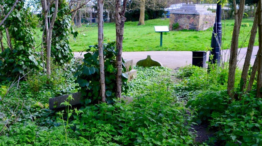 Graf van Gerrit van de Linde in Hornsey Churchyard, Hornsey High Street.