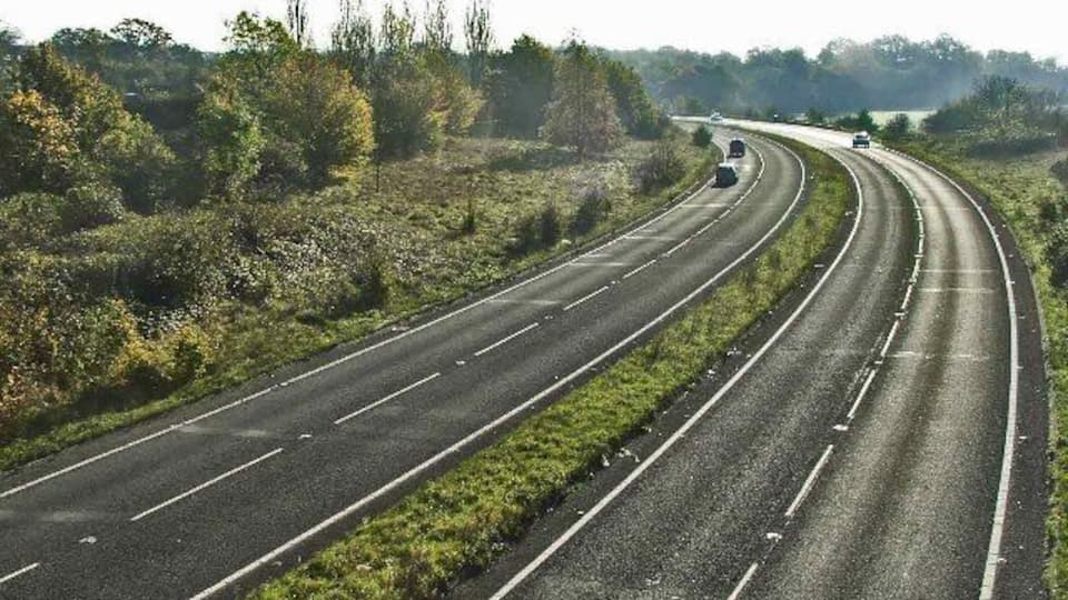 Lieutenant Ellis Way, Bury Green. Looking south from the bridge where Barrow Lane passes over Lieutenant Ellis Way (the B198), Bury Green, Hertfordshire, towards Broom Hills.