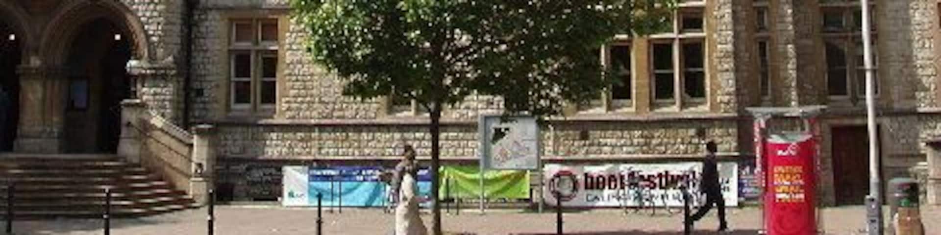 Ealing Town Hall, New Broadway. Opened in 1889, designed in the gothic style by Charles Jones. For a description of this area see Bob Speel's page "A Cultural Walk along Ealing Broadway" http://myweb.tiscali.co.uk/speel/london/ealing.htm