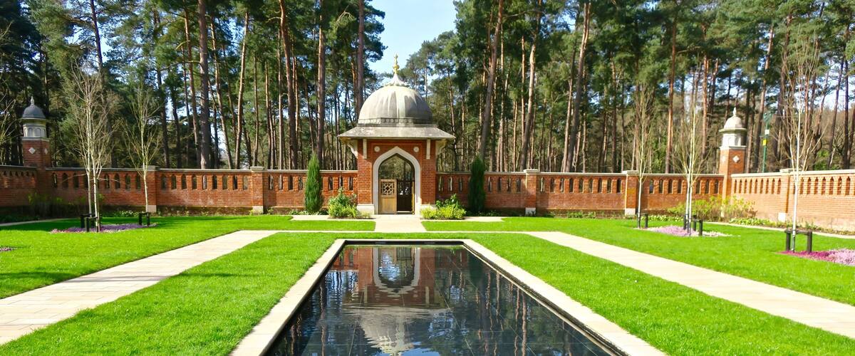 Muslim Burial Ground Peace Garden. The original Woking Muslim Military Cemetery was opened in 1917 by the British Government to counteract German propaganda After falling into disuse, it became overgrown and vandalised. It was listed in 1984 by English Heritage as a Grade II structure. Restoration efforts began in the 1990s, and eventually The Peace Garden was officially opened in November 2015.