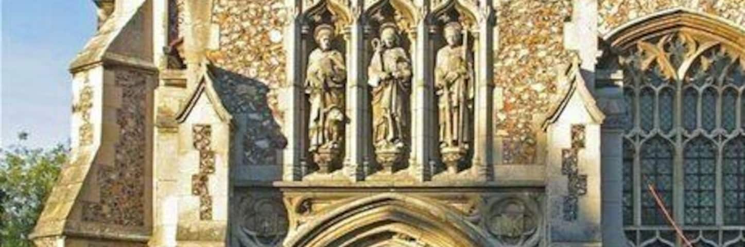 St Mark, Potter's Road, Barnet Vale, Herts - Porch