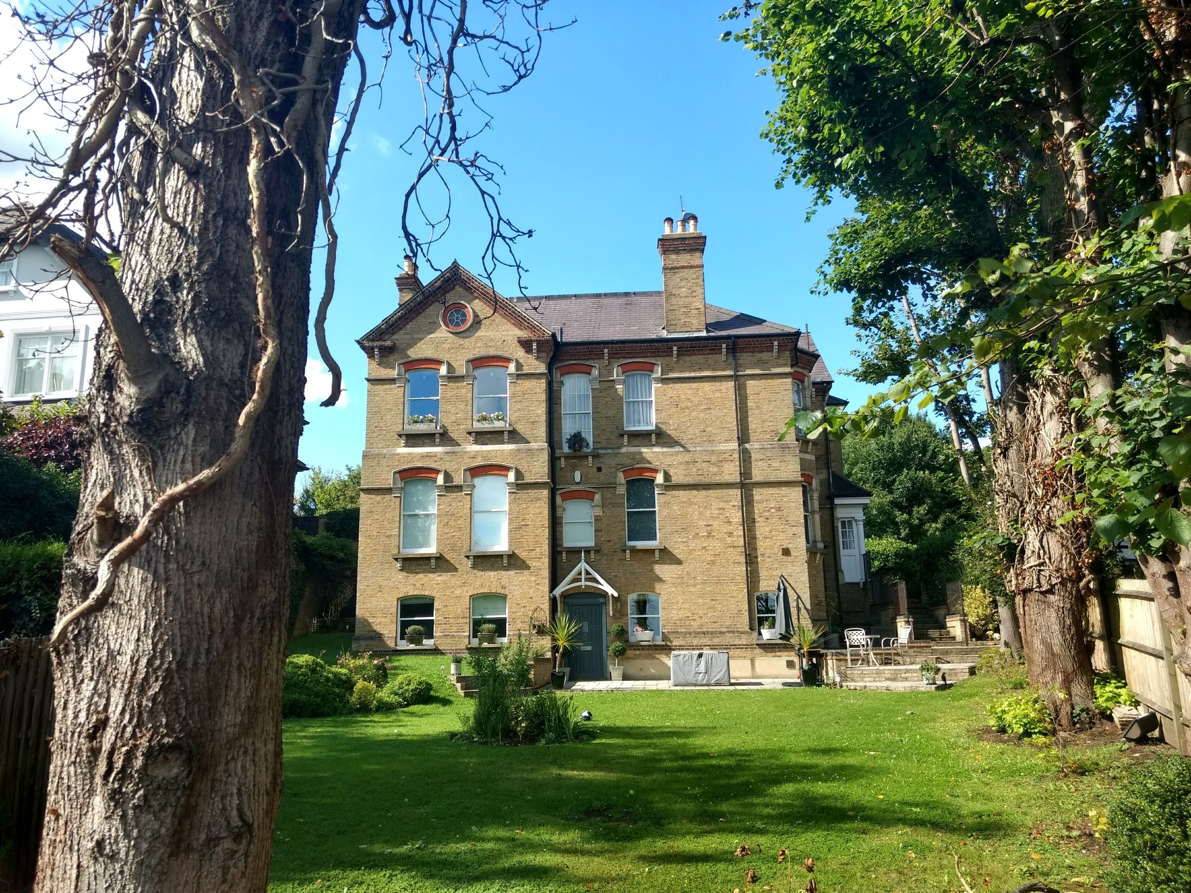 The Crescent, New Barnet