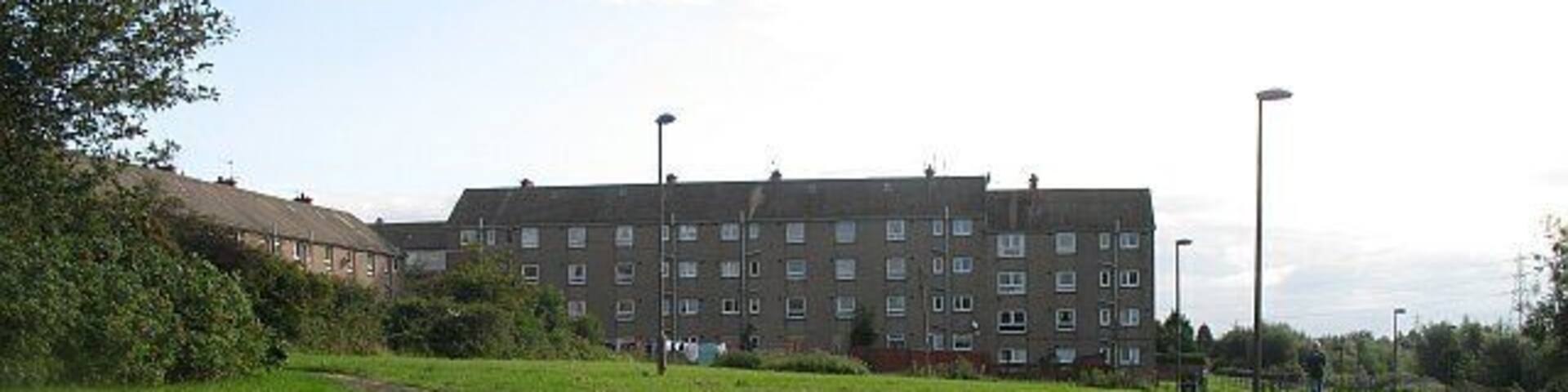 Flats, Magdalene Gardens Blocks of flats seen from a cycle path.