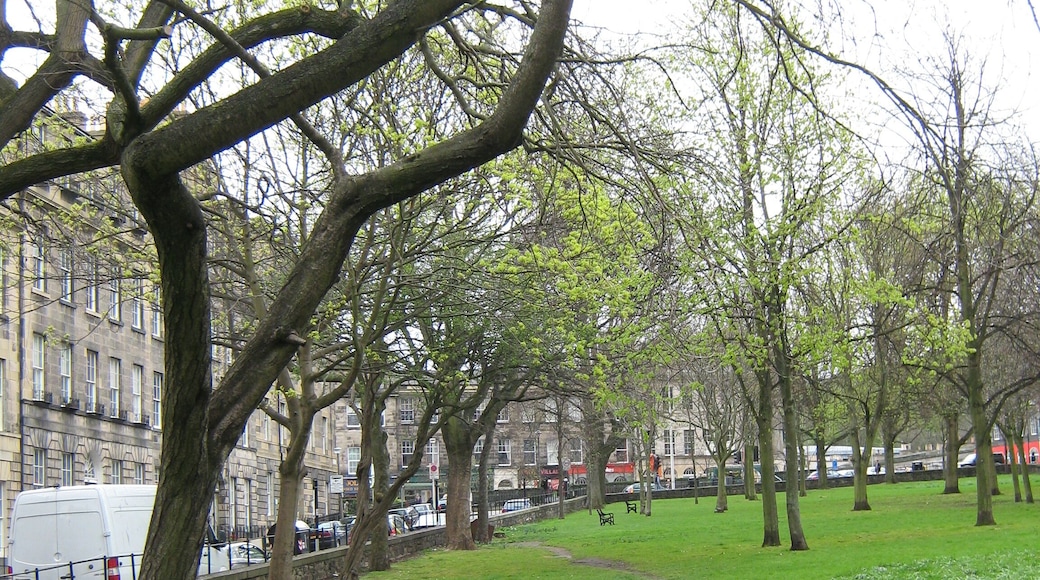 Gayfield Square Gardens, Edinburgh. OpenStreetMap: http://www.openstreetmap.org/?lat=55.958885&lon=-3.185245&zoom=18&layers=M