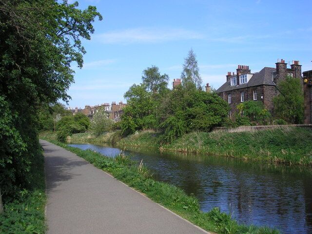 Union Canal The view of the Union Canal, as seen from the tow path to the north east of the bridge which takes Harrison Road over the canal. The houses on the right which back on to the canal are in Polwarth Terrace.