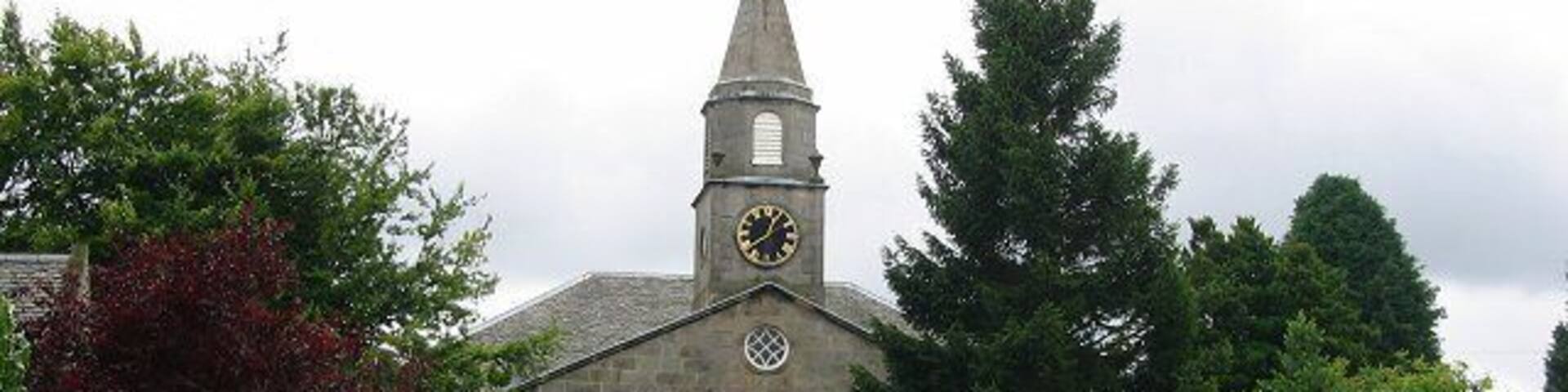 Currie Kirk. The original Currie was a small village straddling the Water of Leith, to the south of the modern suburb. The 18th century church is a rather lovely building, well seen from the Water of Leith walkway. They were serving teas on the day of my visit too. This Pentland side of Currie is much more rural, and there is a lot of farmland in this square as well.