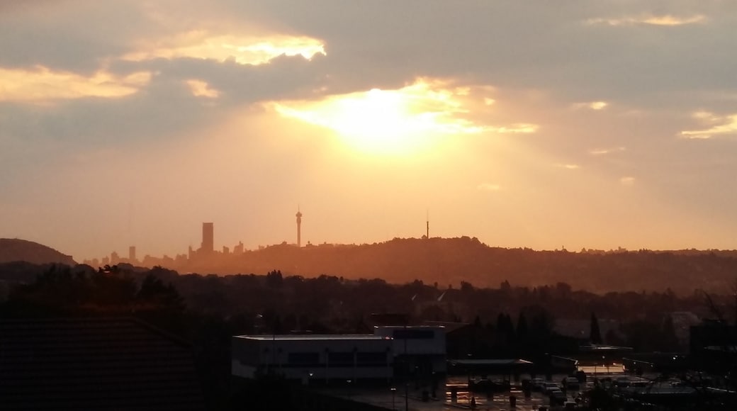 Incredible African sunset lighting up the johannesburg skyline. View from my apartment
#AboveItAll
