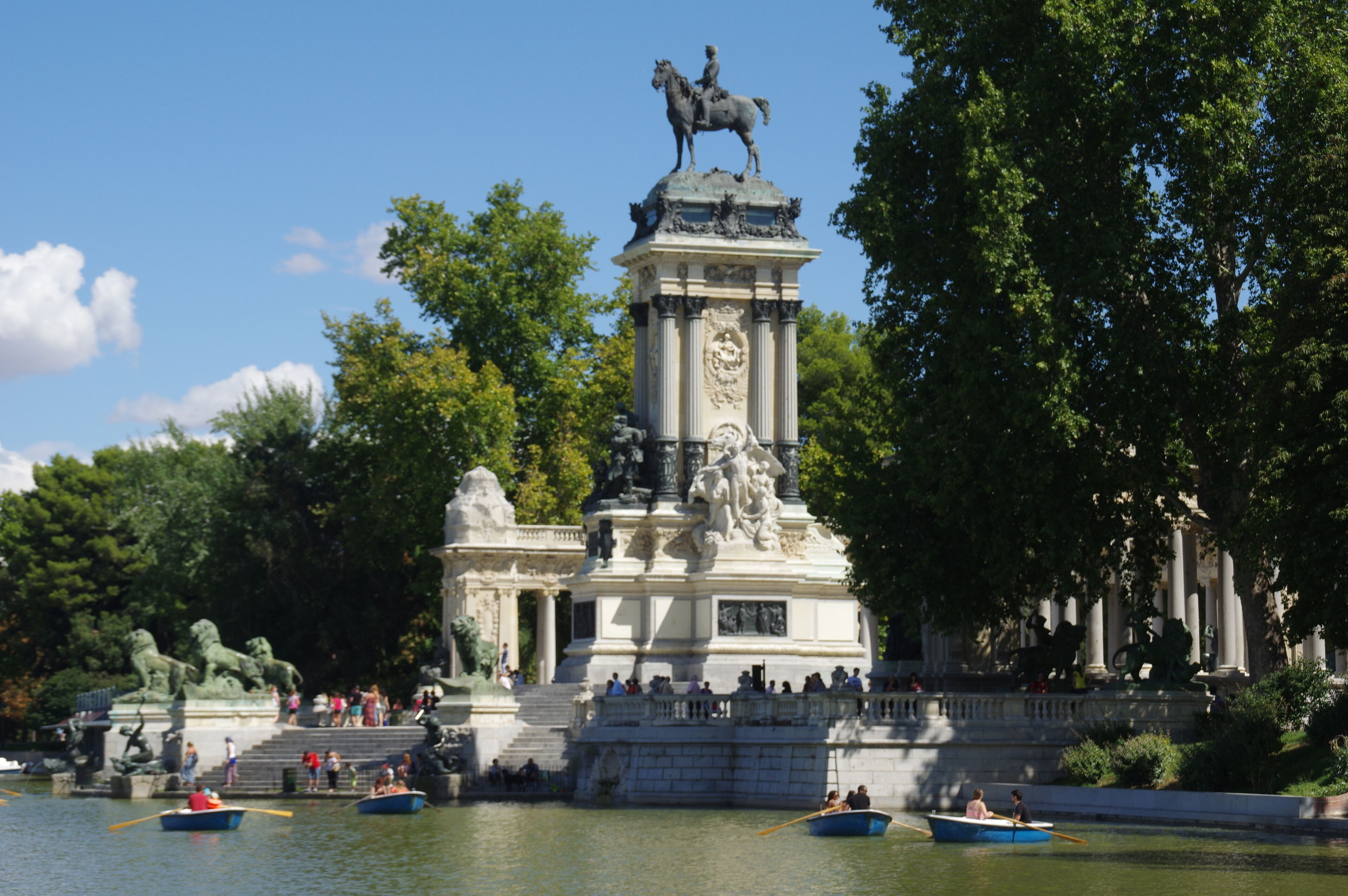 MADRID PARQUE de MADRID ESTANQUE PANORAMA VIEW Ð 6K