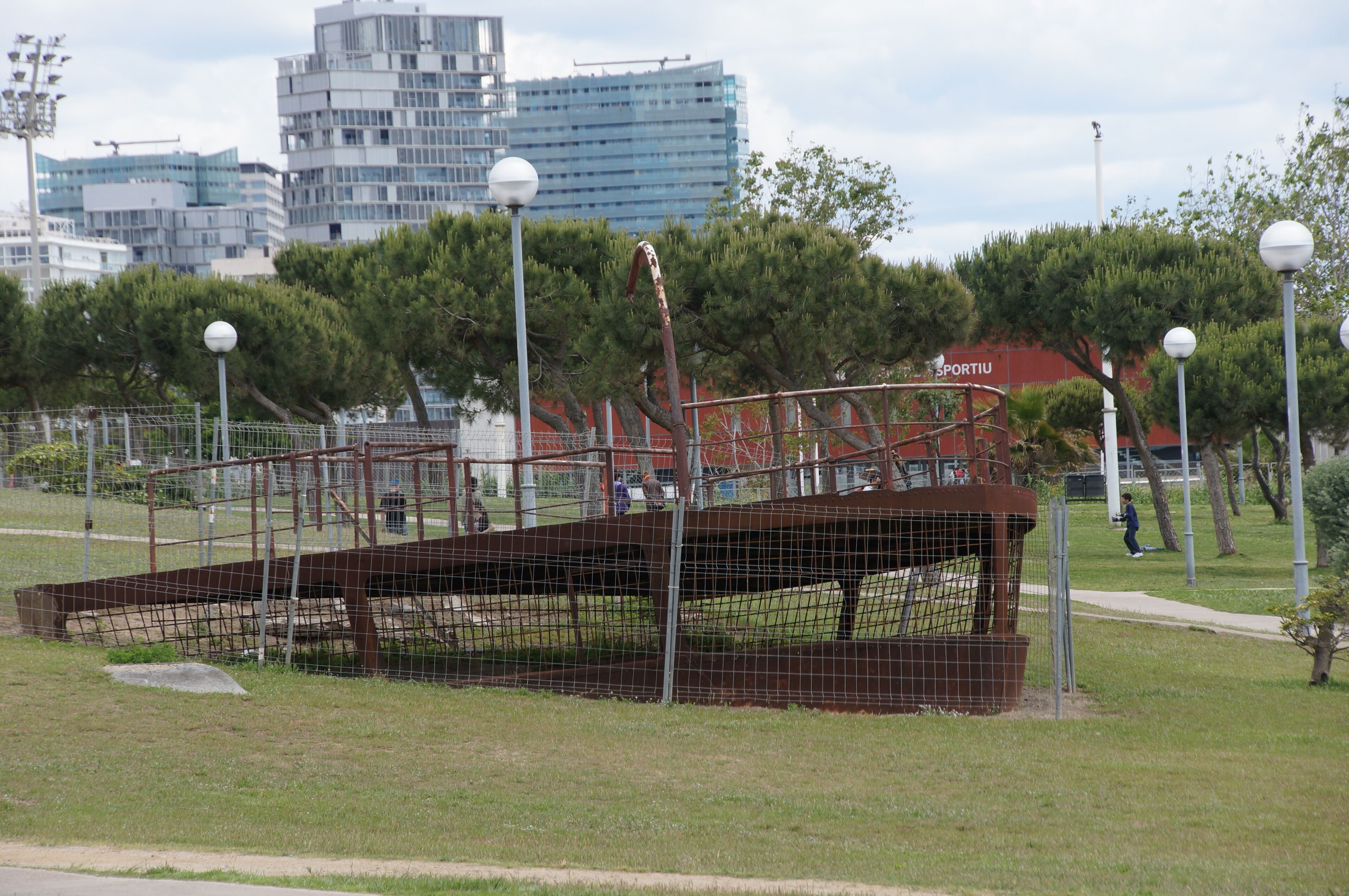 This is a photo of public art indexed in the cataloge Art Públic of Barcelona (Spain) under the code number