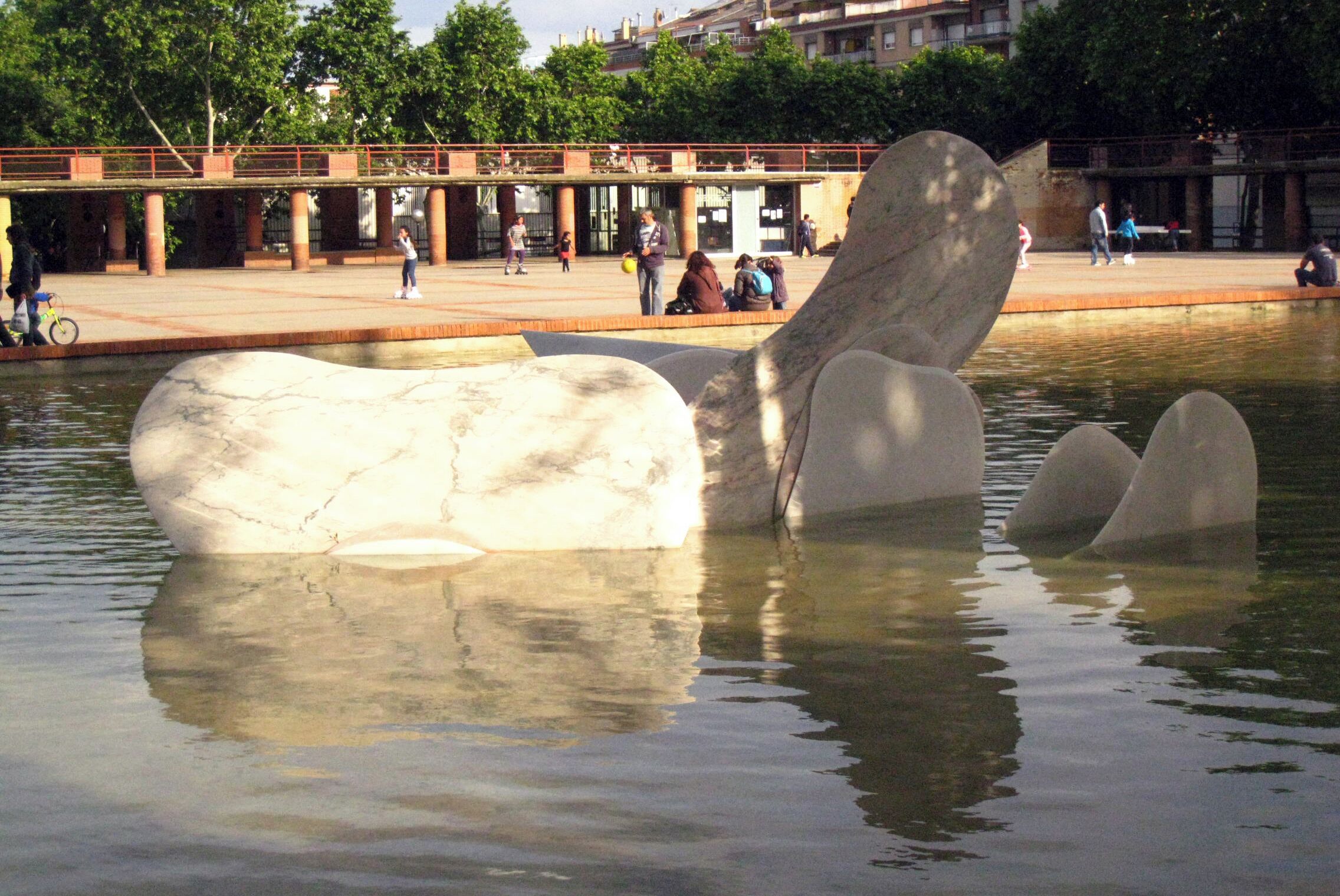 This is a photo of public art indexed in the cataloge Art Públic of Barcelona (Spain) under the code number