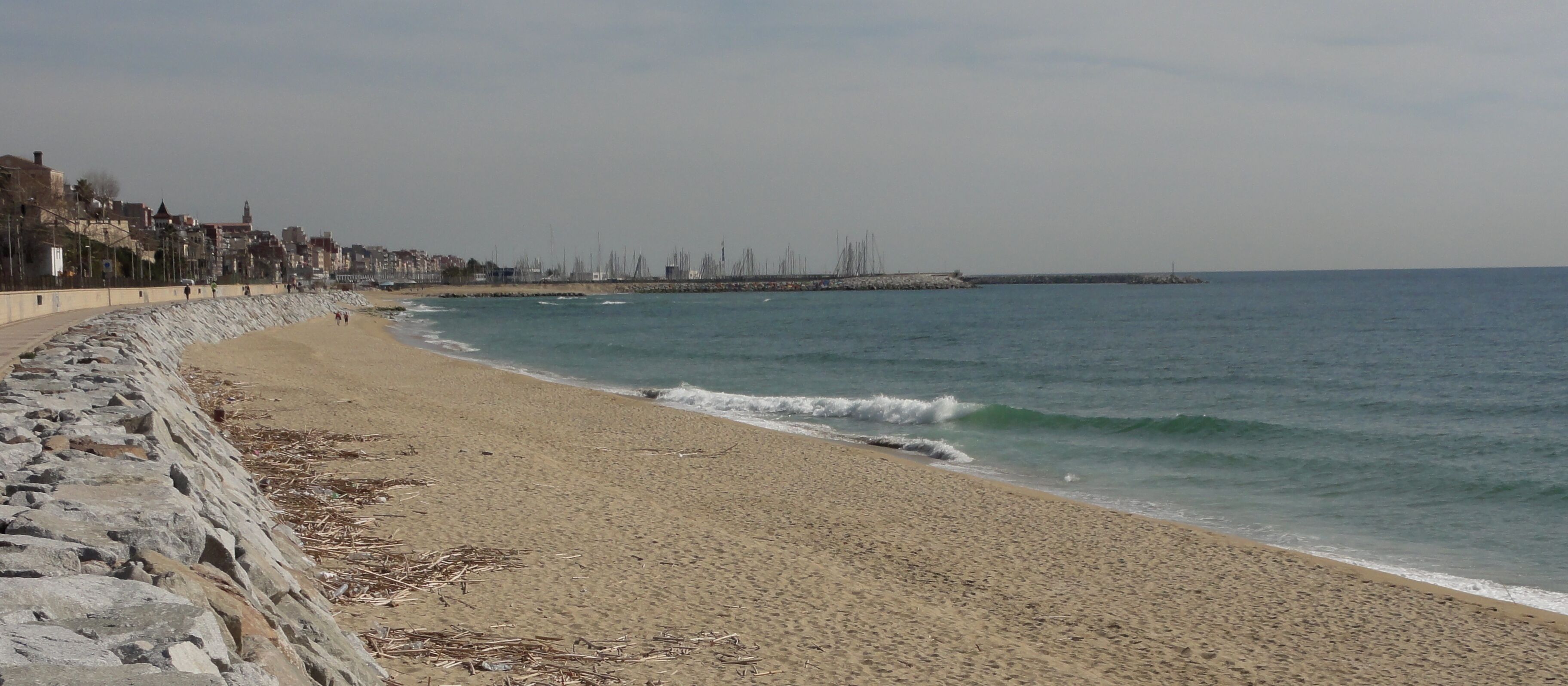 This is a a photo of a beach in Catalonia, Spain, with id:
