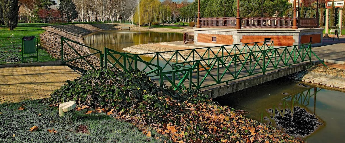 Parque de las Minas - Pozuelo de Alarcon (Madrid, España) - 1 Marzo 2008 - HDR de 3 disparos horquillados 1 paso de exposicion, combinados con Dynamic Photo HDR y editado con Photoshop CS2 Las Minas Park, at Pozuelo de Alarcon - Madrid (Spain) - Mar 1st 2008 - HDR from 3 shots, bracketed 1 exposure stop, combined with Dynamic Photo HDR and edited in Photoshop CS2
