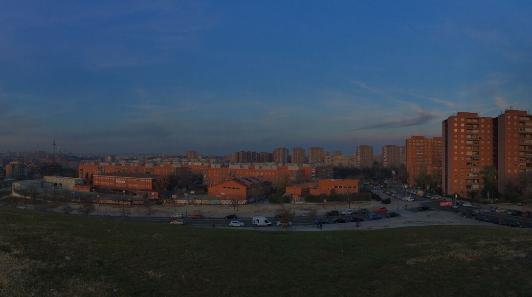 Vista panorĂĄmica de Madrid desde el cerro del parque PĂo Felipe