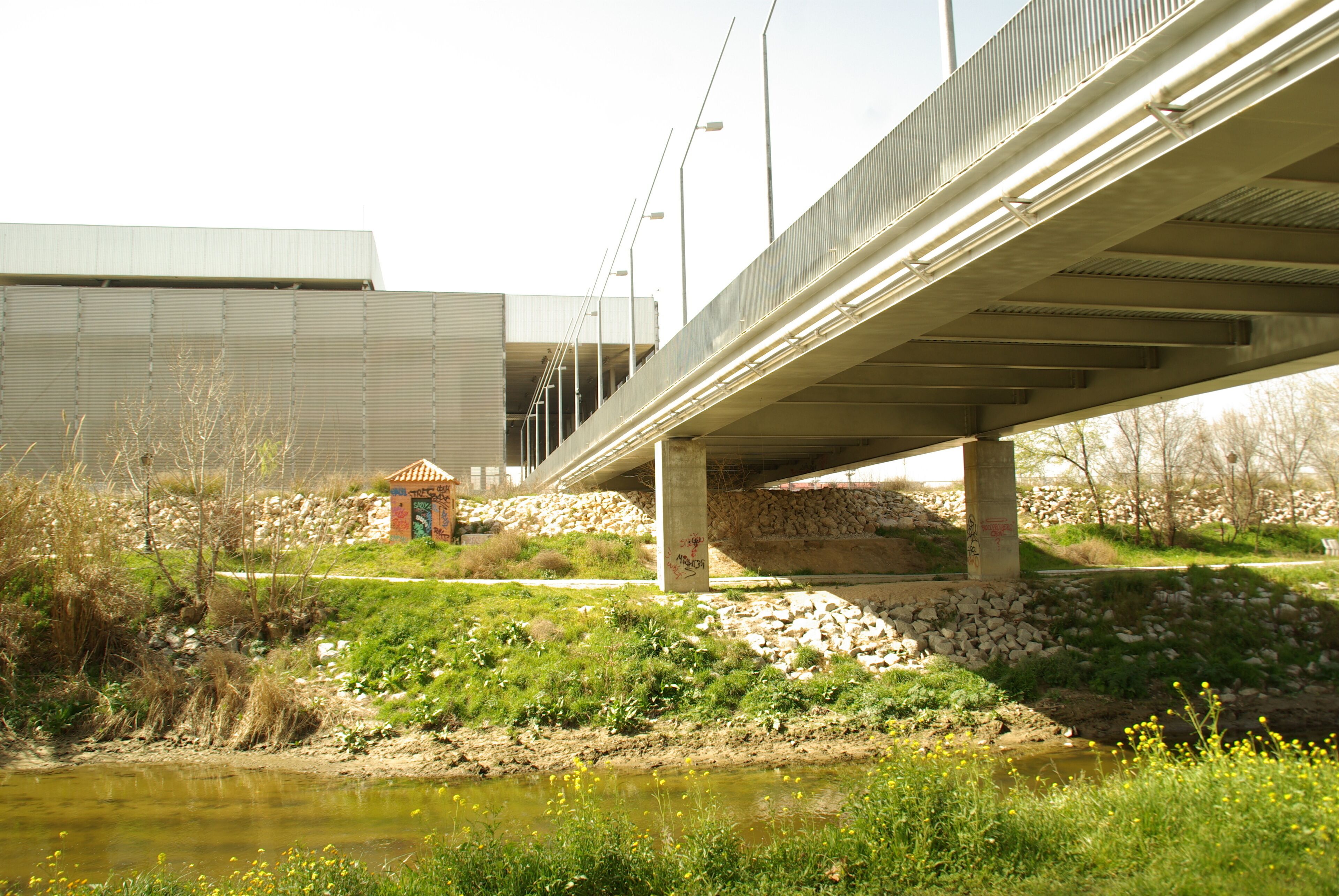 ® MADRID P.L.M. CAJA MAGICA PASARELA