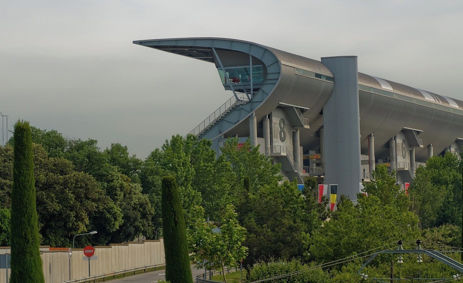 Nikon D90 + Tamron AF 90 2.8 SP Macro 1/125s - F/11 - 90mm - ISO200