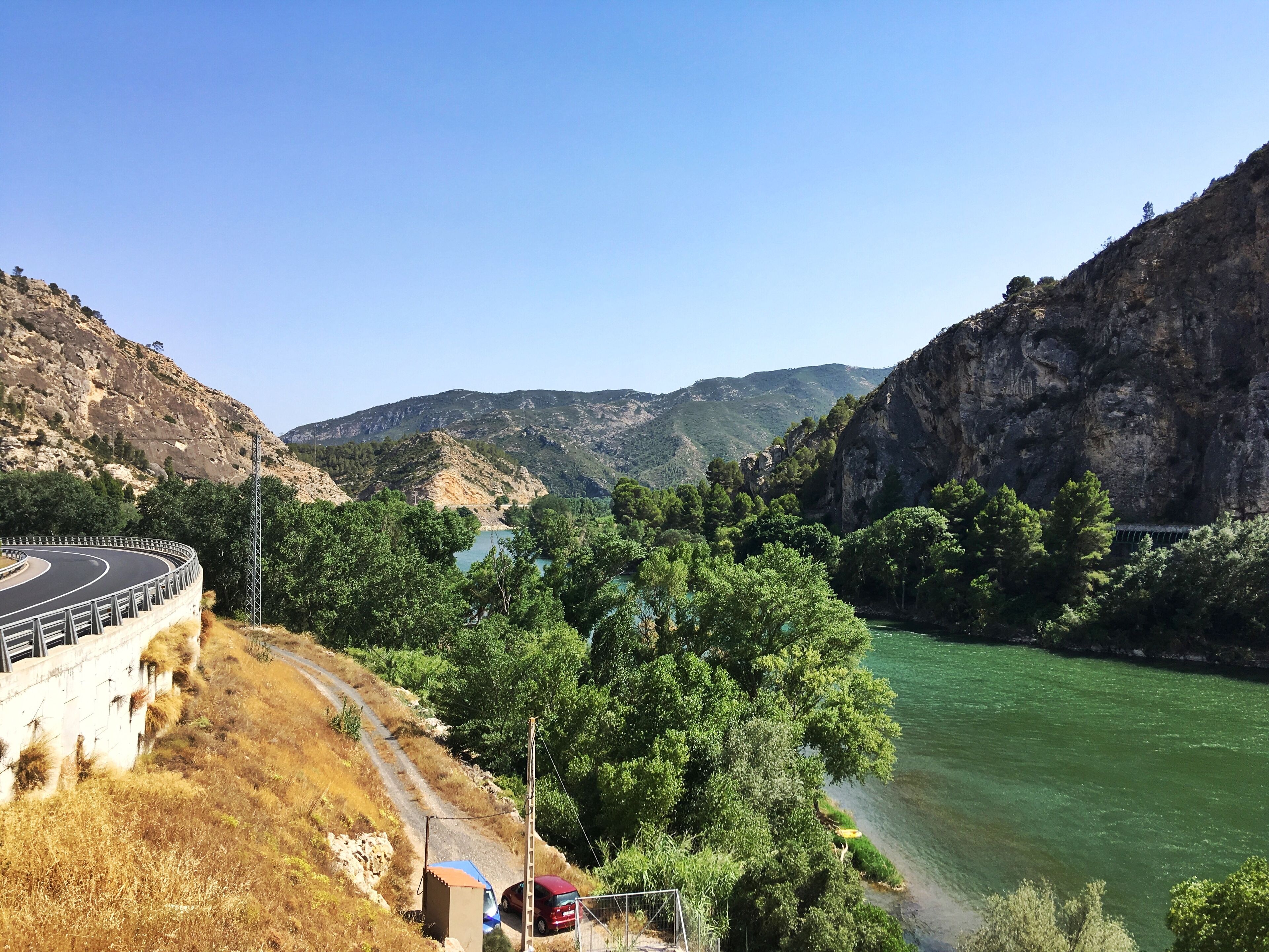 El pas de l'Ase és un congost del riu Ebre