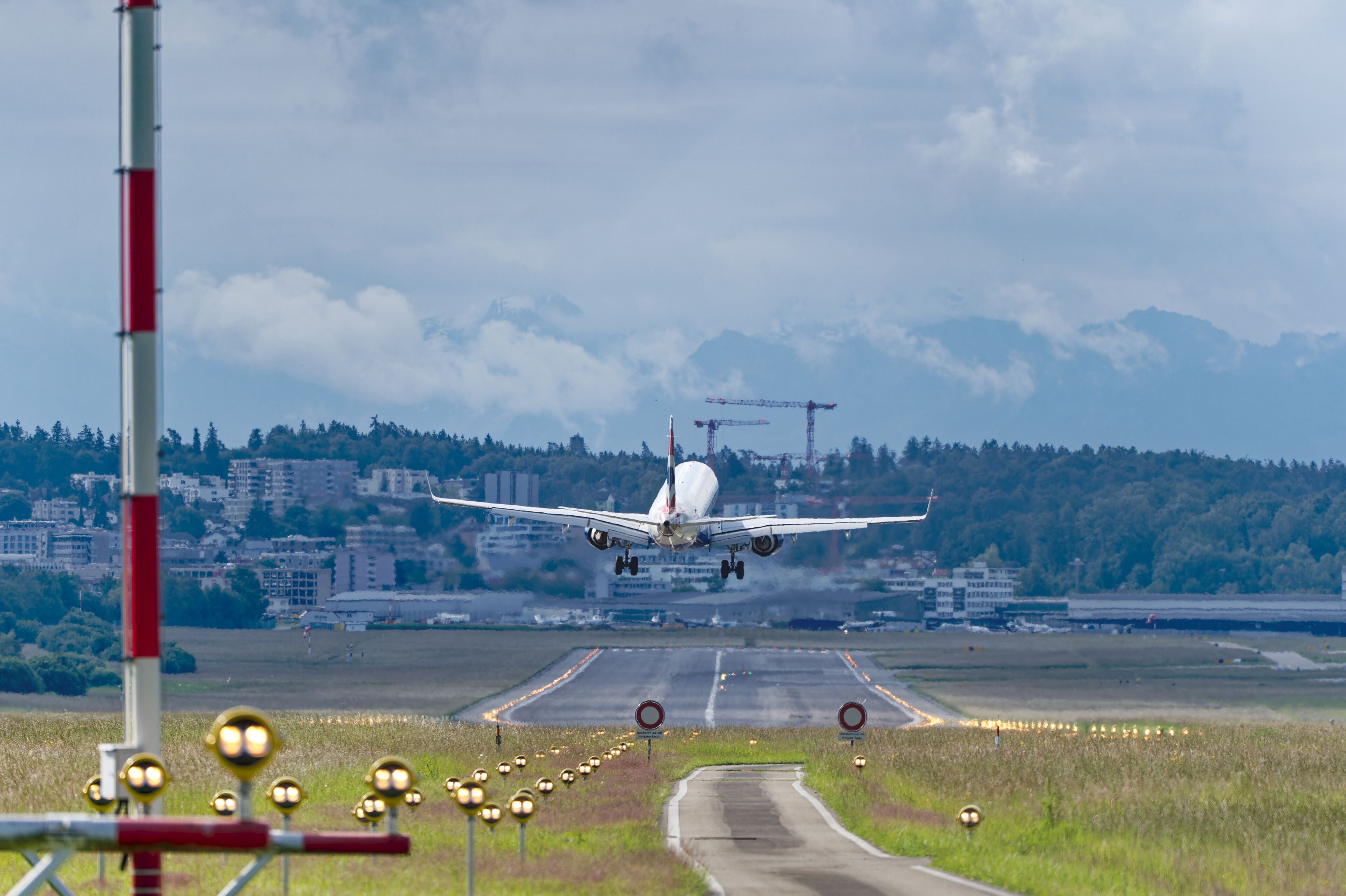 British airplane landing at Swiss airport Zürich Kloten on a cloudy spring morning. Photo taken May 28th, 2024, Kloten, Switzerland.