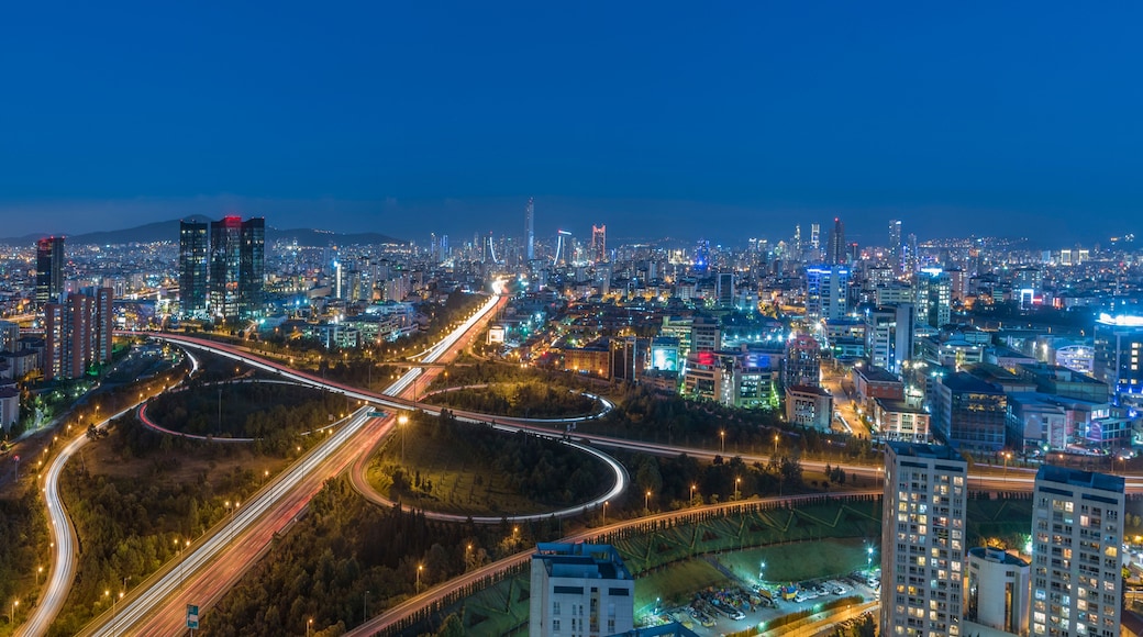 night view from umraniye business center