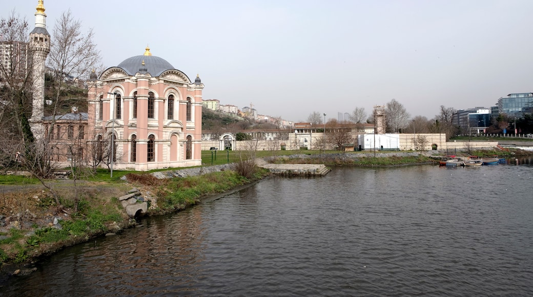Kâğıthane