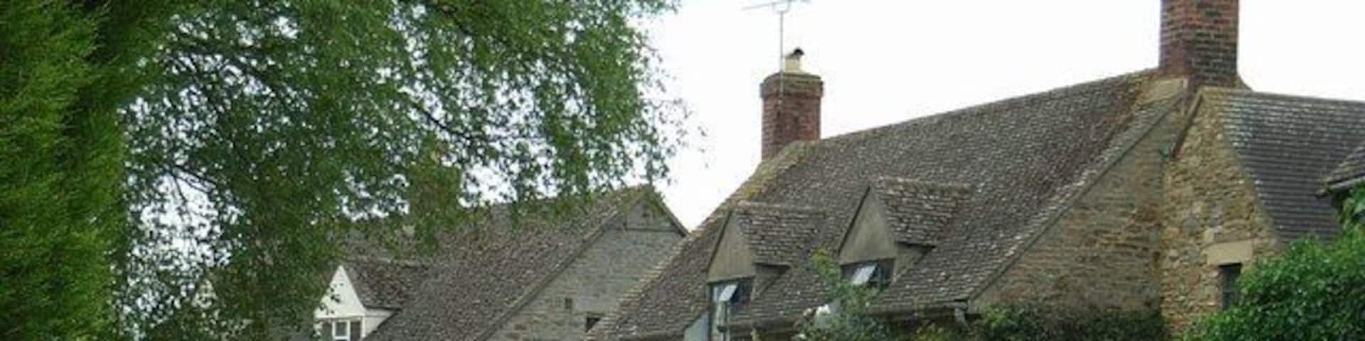 Cottages in Duns Tew, Oxfordshire