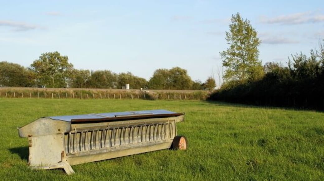 Feeding Trough The Chiltern line crosses this field on its way to Marylebone. Next stop Haddenham & Thame Parkway going SE, Bicester North going NW.
