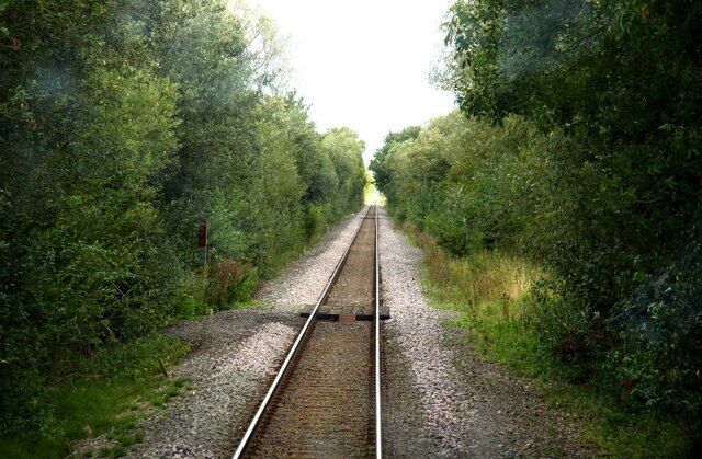 Footpath crossing near Wendlebury