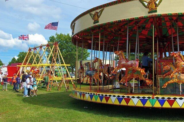 Roundabouts & Swings. "For up and down and round said he go all appointed things and losses on the roundabouts mean profits on the swings"* I wonder if this is true for Harris's steam driven rides? The motive power is electricity generated from a 200174. Here Visiting the 2006 Vintage Vehicle Show at the South of England Showground. (* extract from "Roundabouts and Swings" by Patrick R. Chalmers)