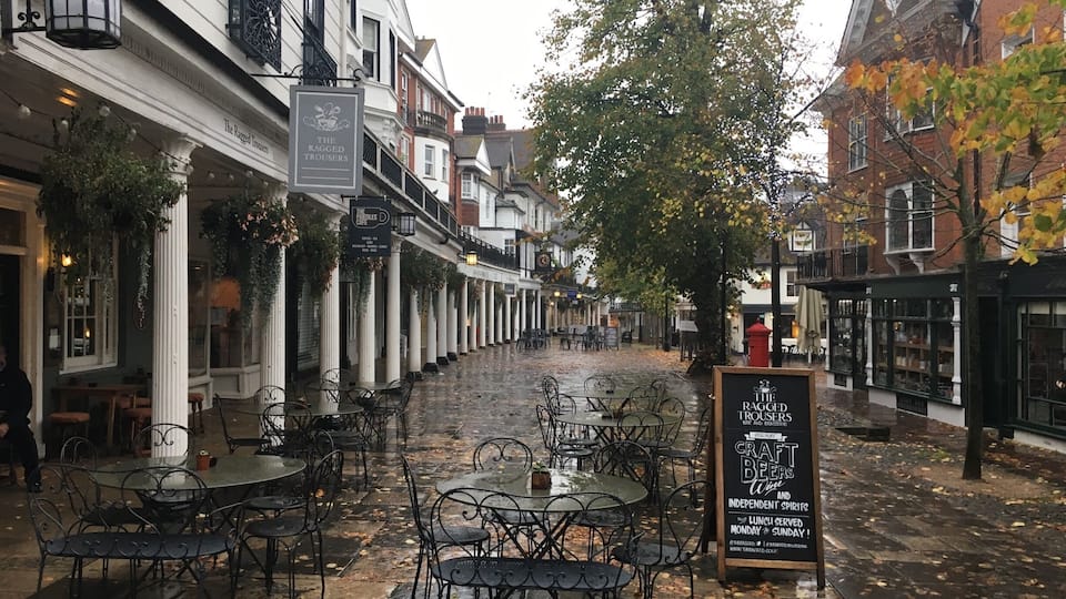 Wet Sunday October afternoon scares the tourists and locals away