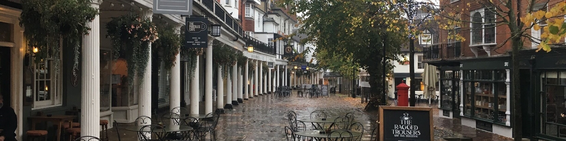 Wet Sunday October afternoon scares the tourists and locals away