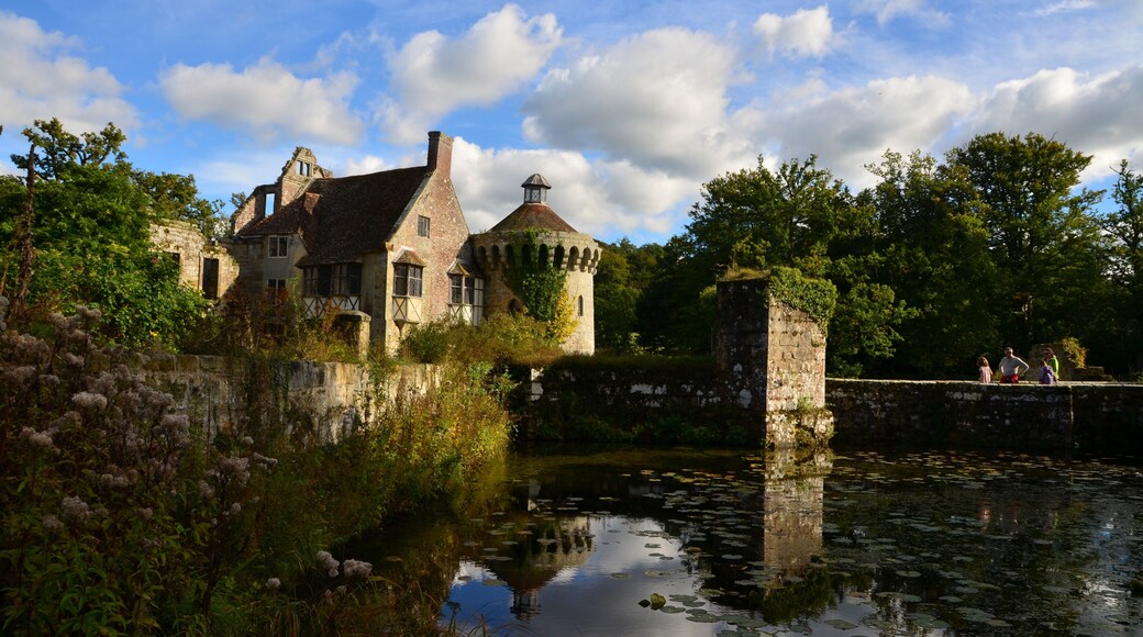 Scotney Old Castle on a Super afternoon