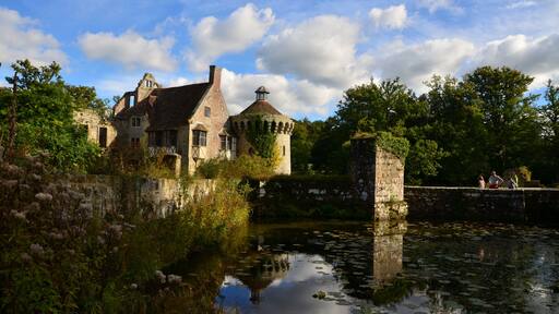 Scotney Old Castle on a Super afternoon