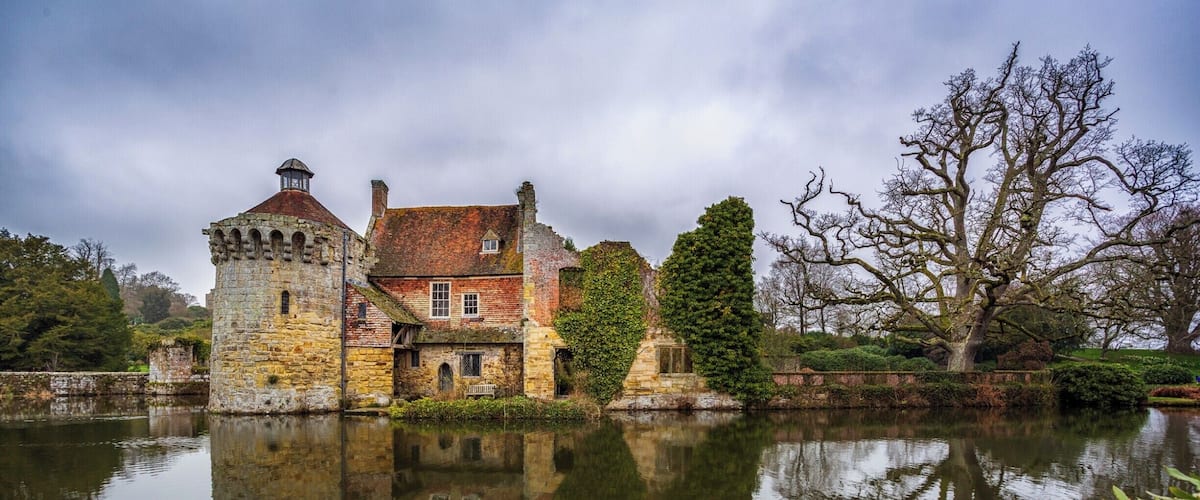 Run by the #NationalTrust this is a beautiful #castle and #gardens Lots of car parking available as well as a tea room for refreshments. More available at www.leepellingphotography.co.uk/blog/scotney