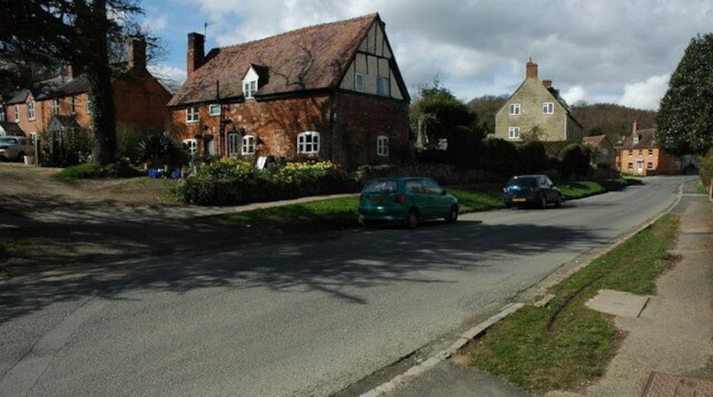 Ashton under Hill Cottages in the village of Ashton under Hill.