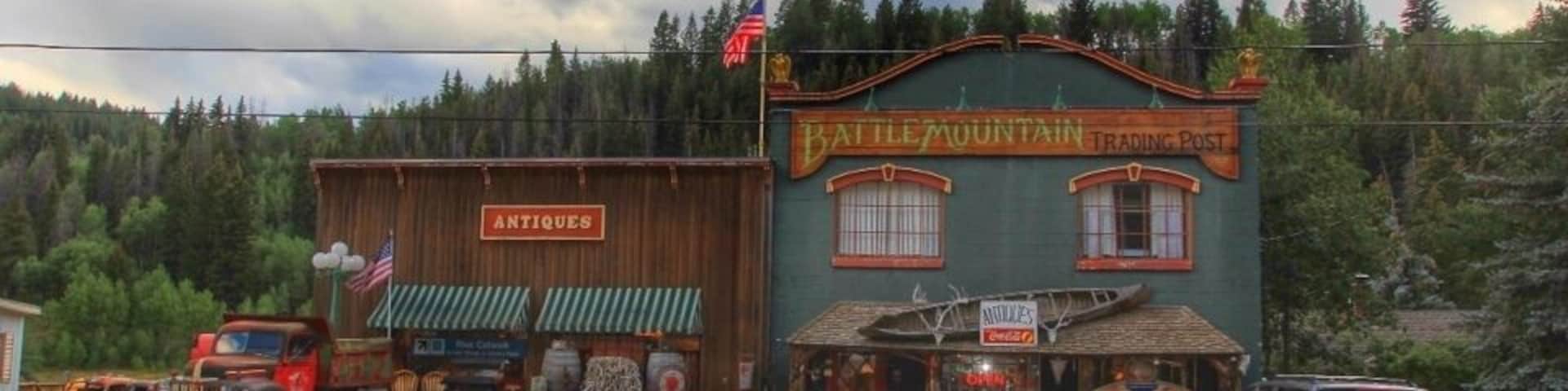 I just stopped and shot this on the way to Avon, never had a chance to look it over, but the building looked really interesting and filled with cool old stuff. Ill be back soon to update this