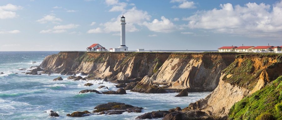Point Arena Lighthouse and Museum, Arena Rock Marine Natural Preserve, Kalifornien, USA