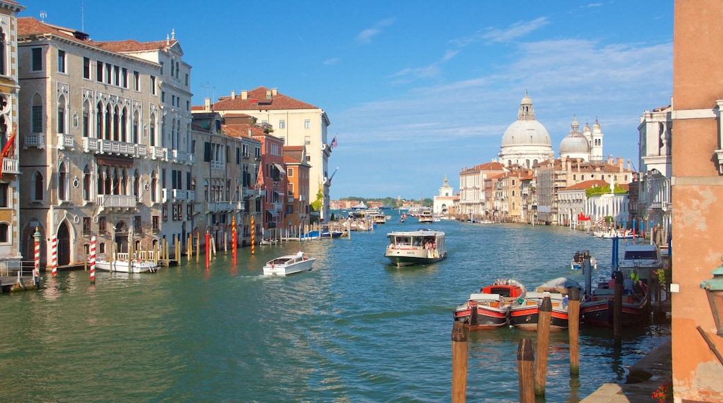 Venice which includes heritage architecture and boating